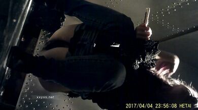 酒店女厕全景偷拍多位漂亮的小姐姐嘘嘘❤️各种美鲍应接不暇看不过来了3 (6)